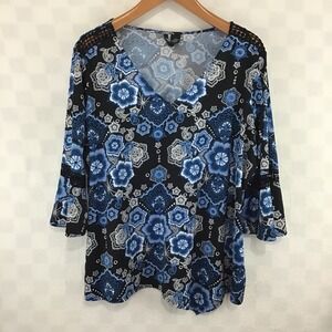 New Directions Curvy Womens 3X Blue Black Floral Medallion Crochet V-Neck‎ Top